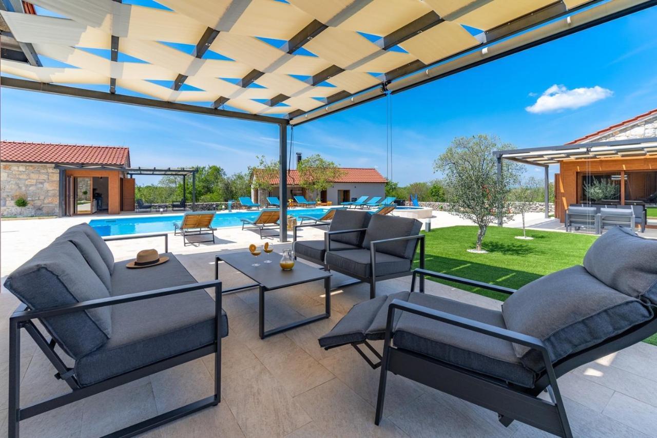 New! Promina Luxury Villa With 72Sqm Heated Pool, Jacuzzi, Infrared Sauna, Tennis Court, Media Room Bogatić Екстериор снимка