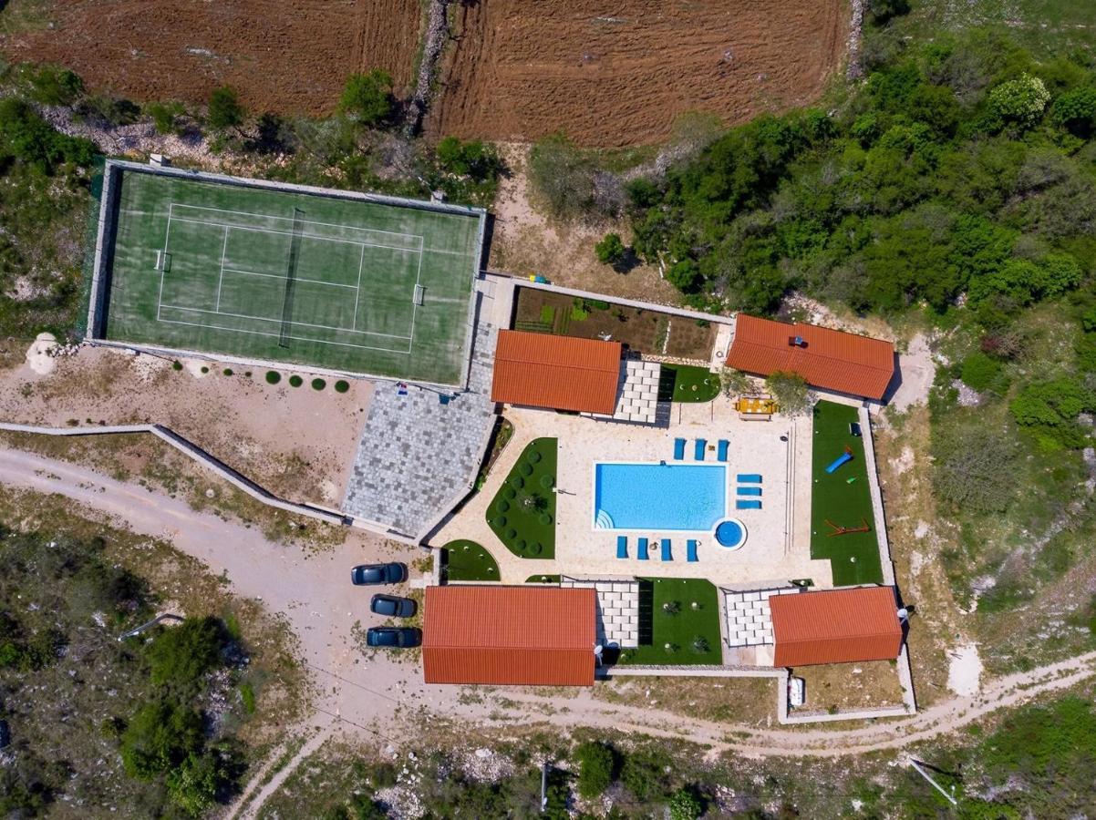 New! Promina Luxury Villa With 72Sqm Heated Pool, Jacuzzi, Infrared Sauna, Tennis Court, Media Room Bogatić Екстериор снимка